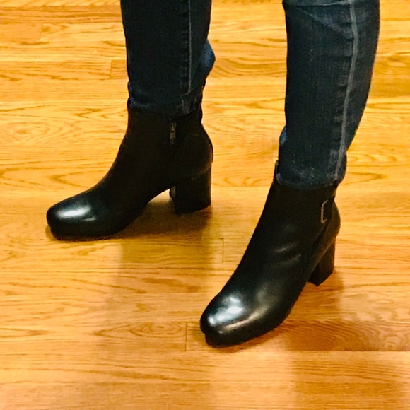 EASY SPIRIT BATONA LEATHER HEELED BOOTIES - 6.5M - Picture 8 of 8